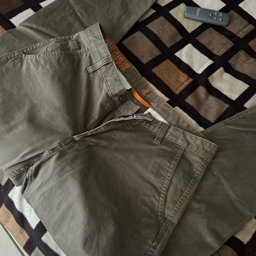Dockers Slim Tapered Fit 34 X29 Excellent Preowned Condition